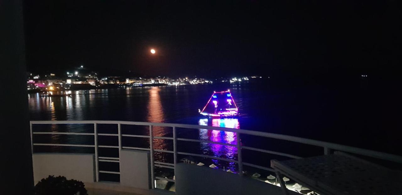 Limani Luxury Apartments Beachfront Saranda Dış mekan fotoğraf